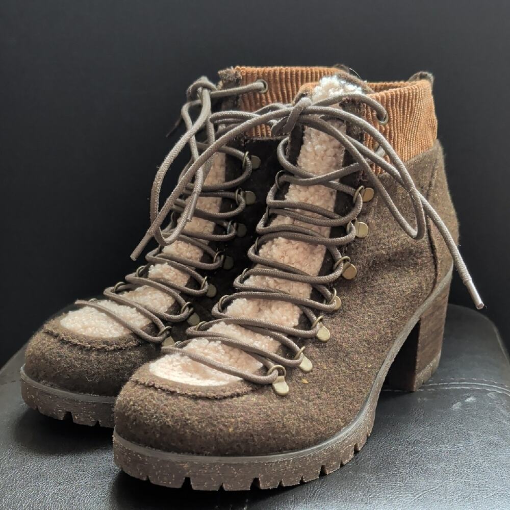 Korks Elin Brown Cream Sherpa Lace Up Corduroy Accent Combat Boots NWT